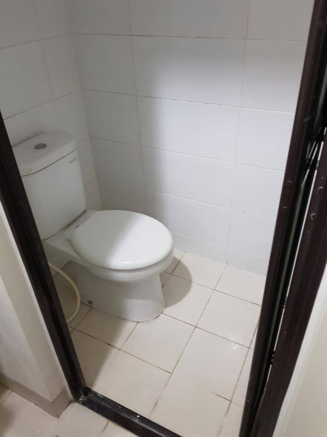 טנגרנג Aloha Guest House - 1 Male Only מראה חיצוני תמונה